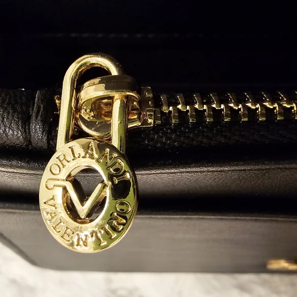 Valentino Orlandi Black Crossbody Bag with Gold Chain - Picture 9 of 9